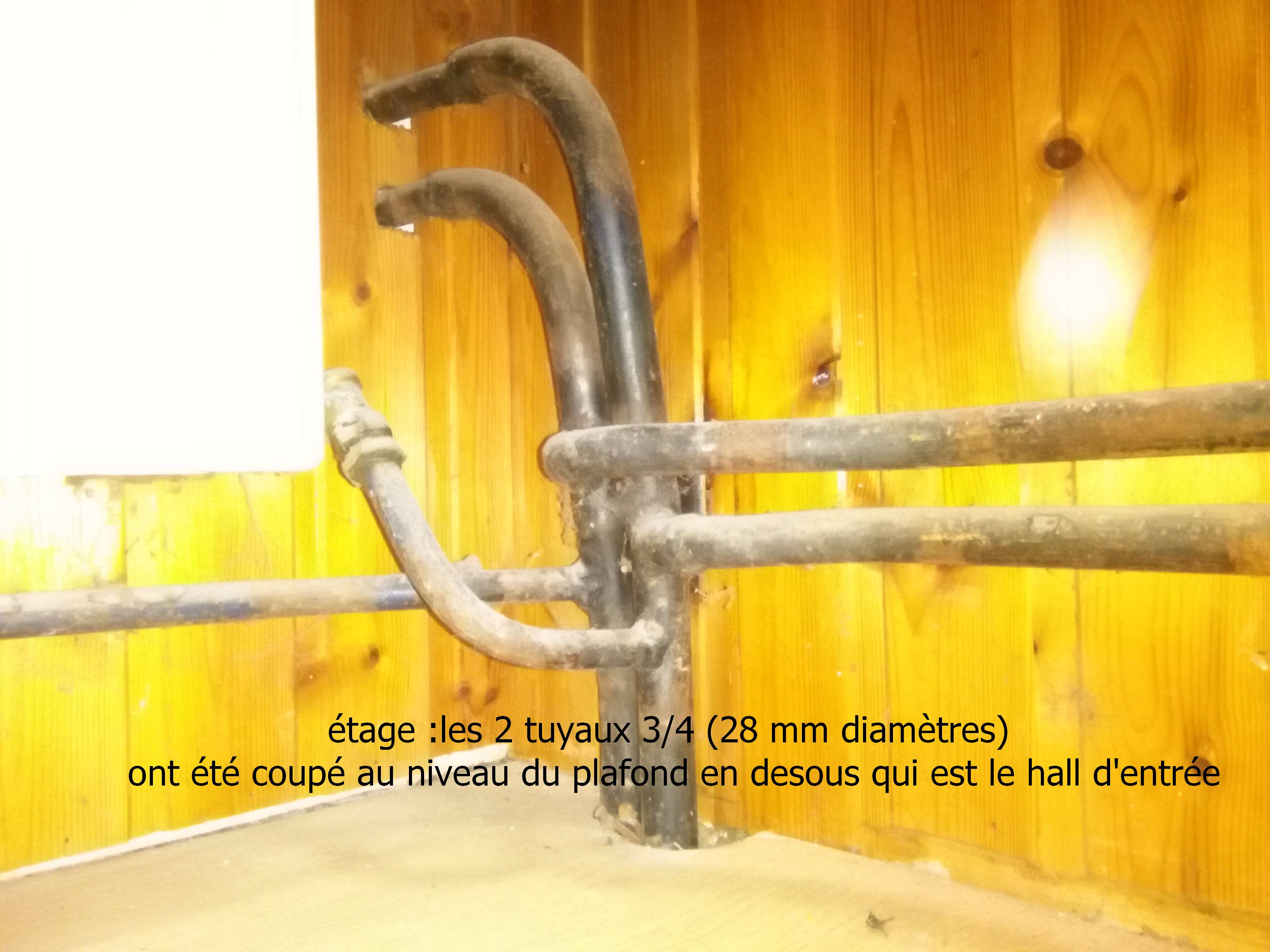 tuyau étage.jpg, 483.74 kb, 3264 x 2448