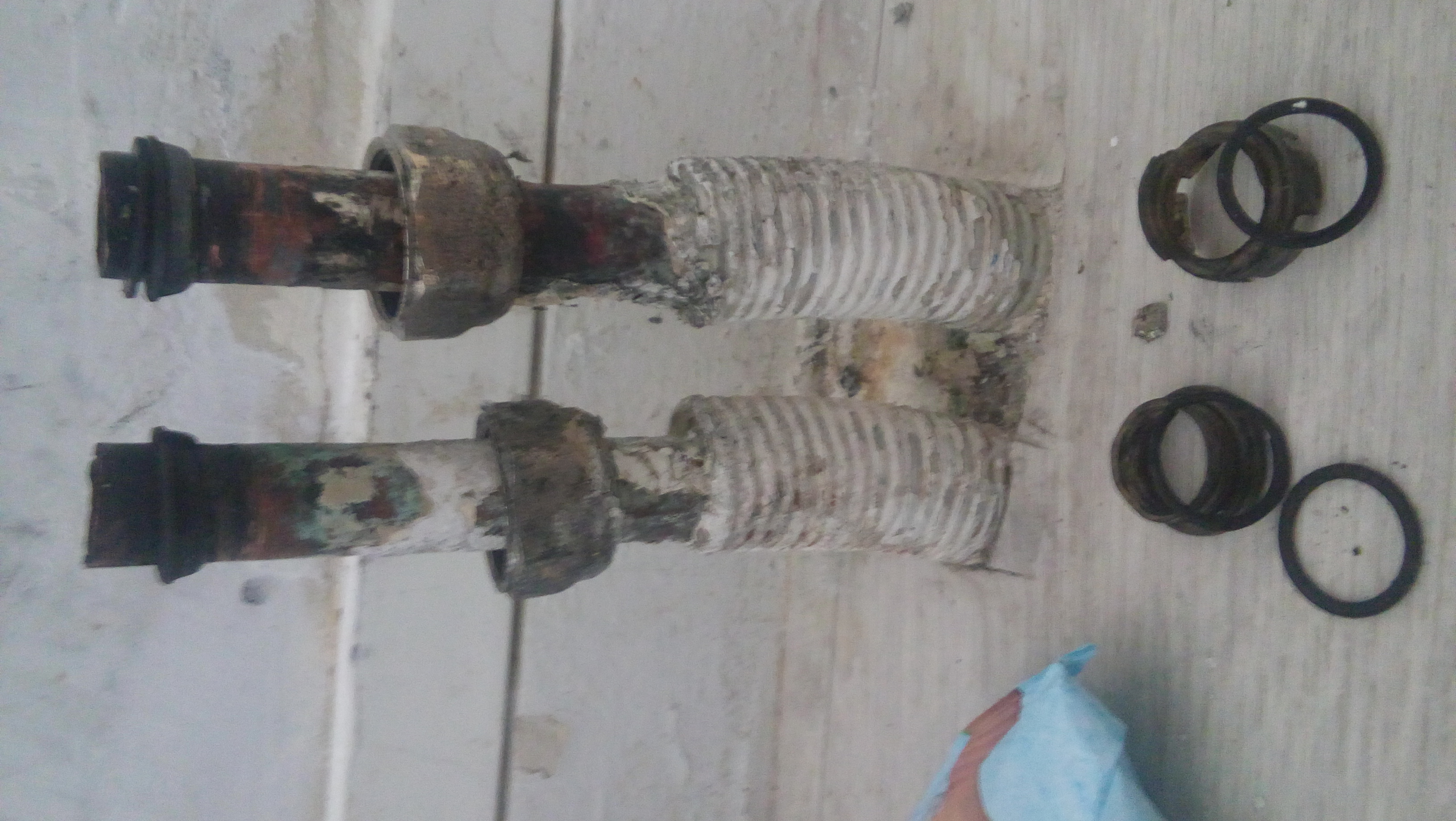 tuyau s-joint.jpg, 1.64 mb, 3264 x 1840