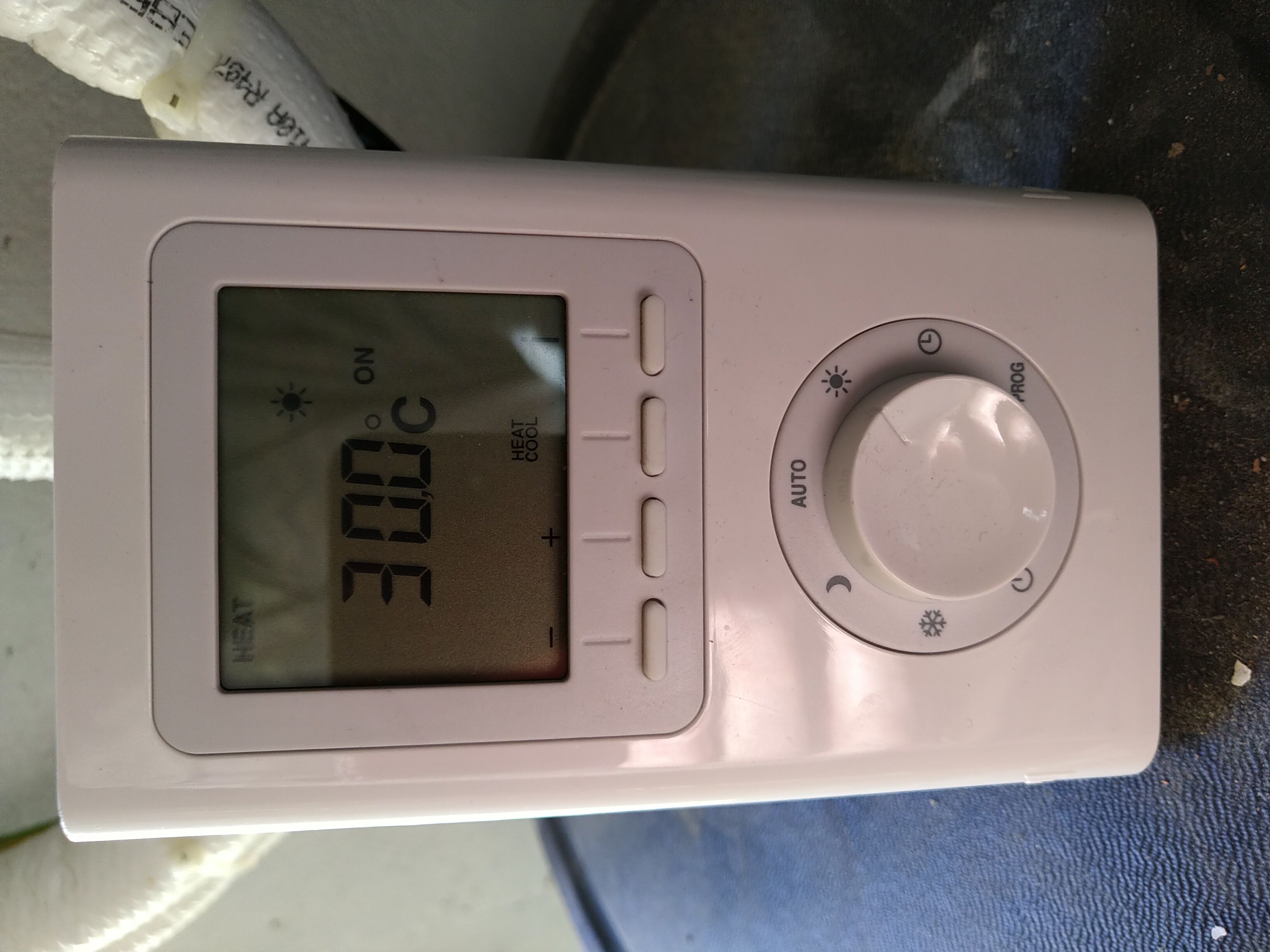 télécommande en marche consigne 30°.jpg, 541.73 kb, 3264 x 2448