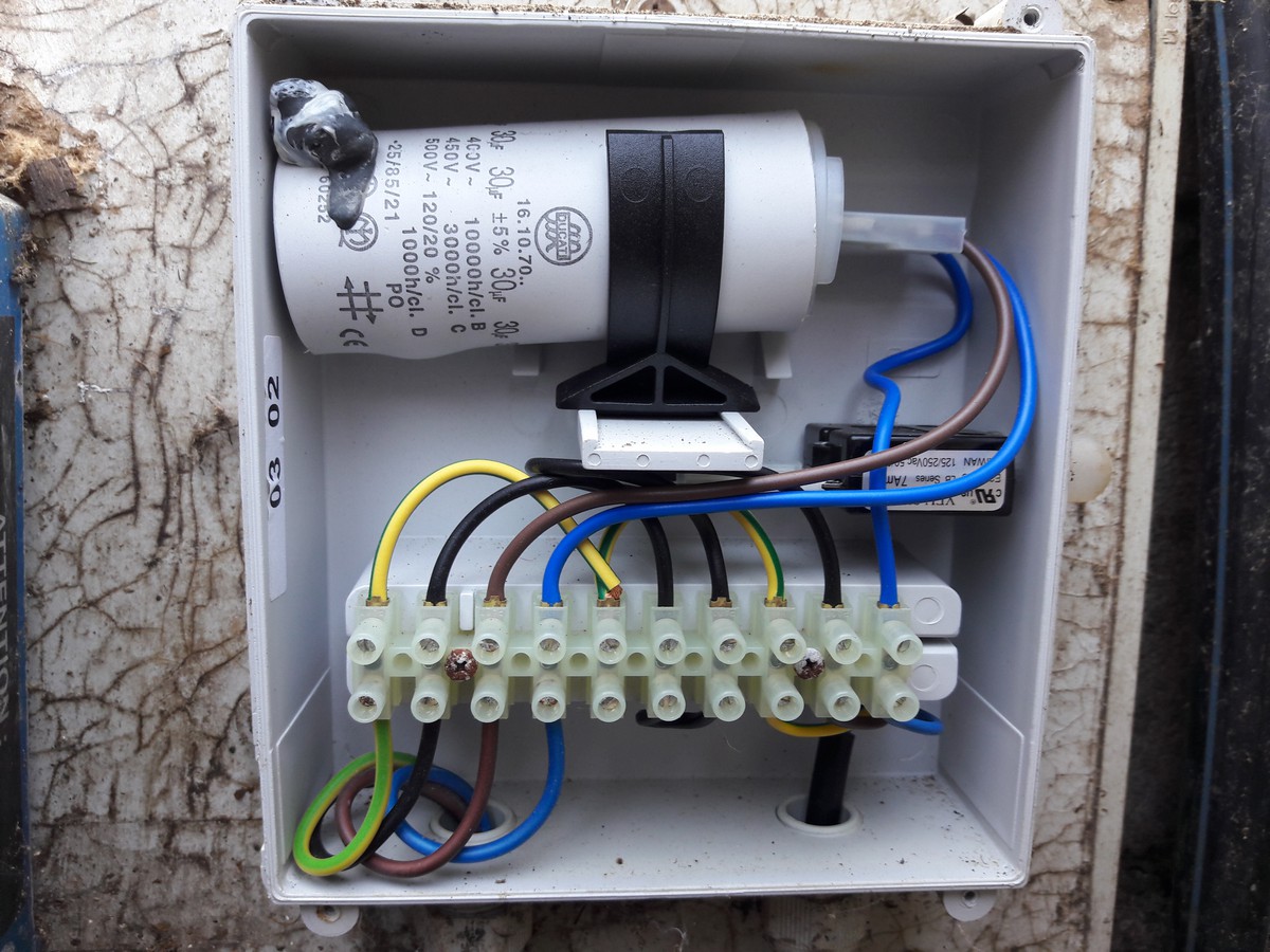 Control box 2.jpg, 263.42 kb, 1200 x 900