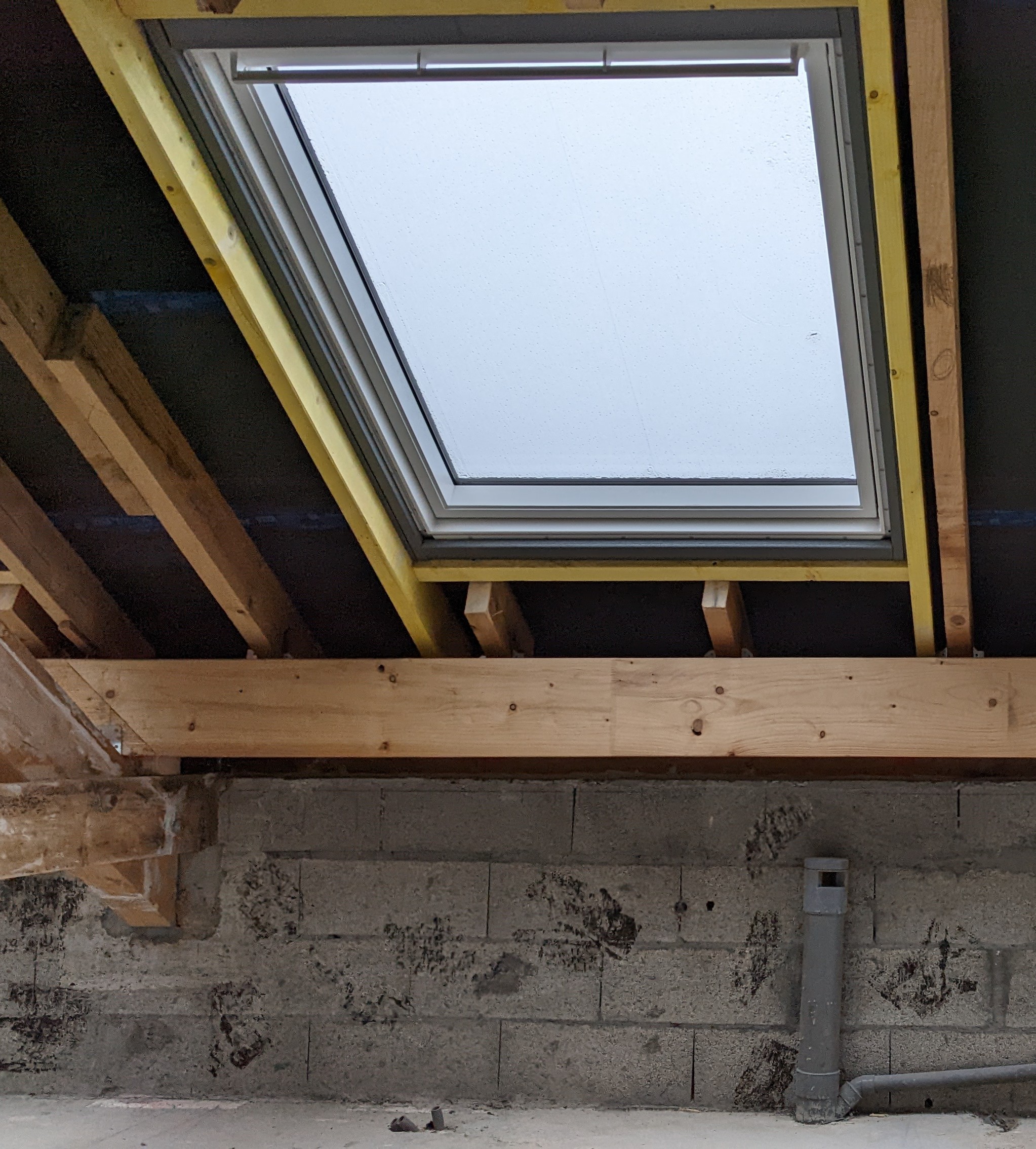 Photo config wc avec Velux.jpg, 1.03 mb, 2046 x 2268