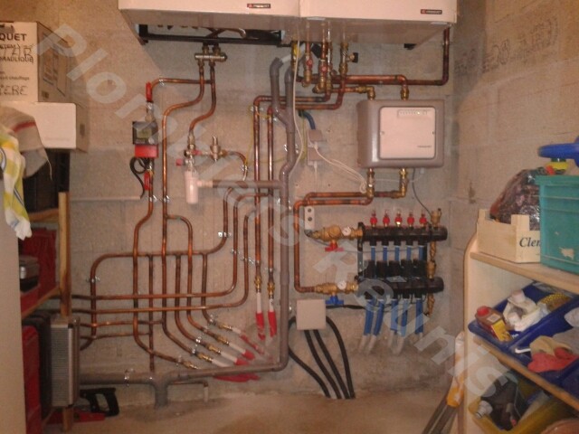 Panoplie_frisquet-avec_module-plancher-chauffant.jpg, 70.73 kb, 640 x 480