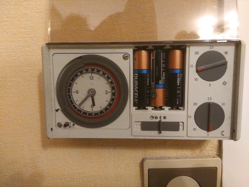 thermostat.jpg, 146.94 kb, 800 x 600