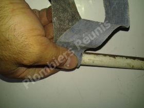 poncer le tuyau acier