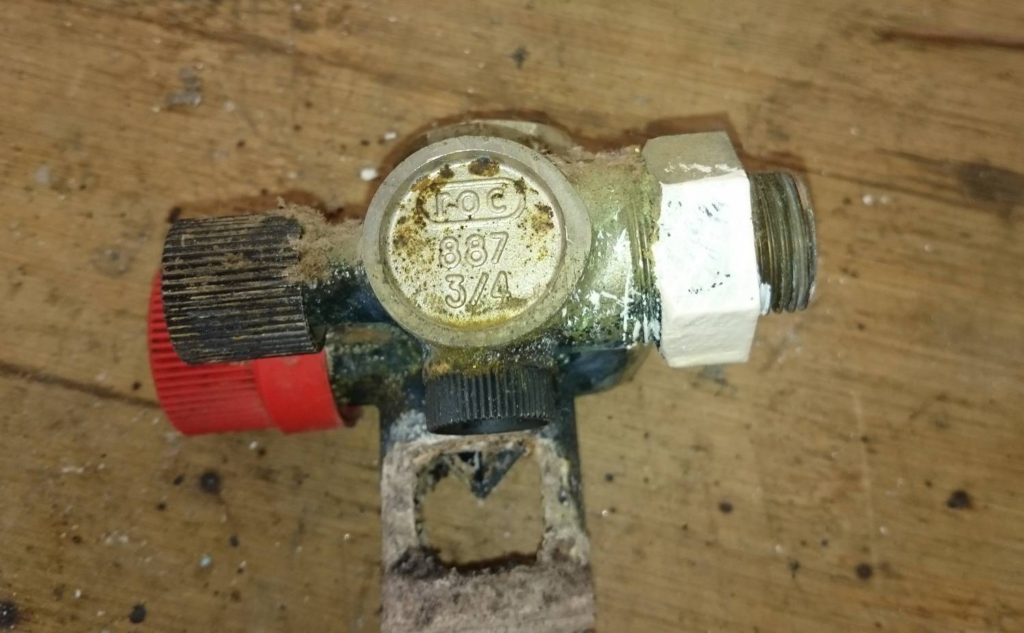 Arrivée d'eau sur le groupe