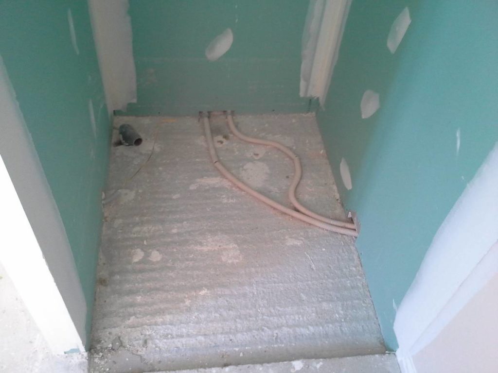 Emplacement future douche italienne