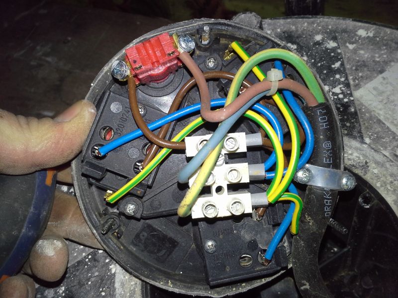 Vue globale des branchements electriques