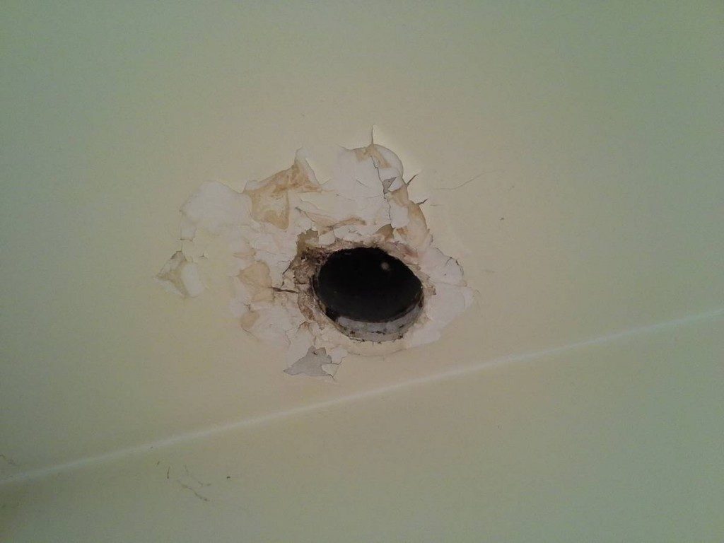 Image: dégats autour de la sortie de ventilation