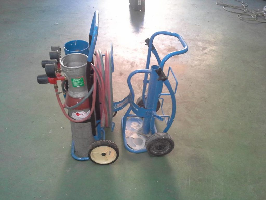 Chariot avec manche plié