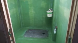 Appliquer primaire sous faïence