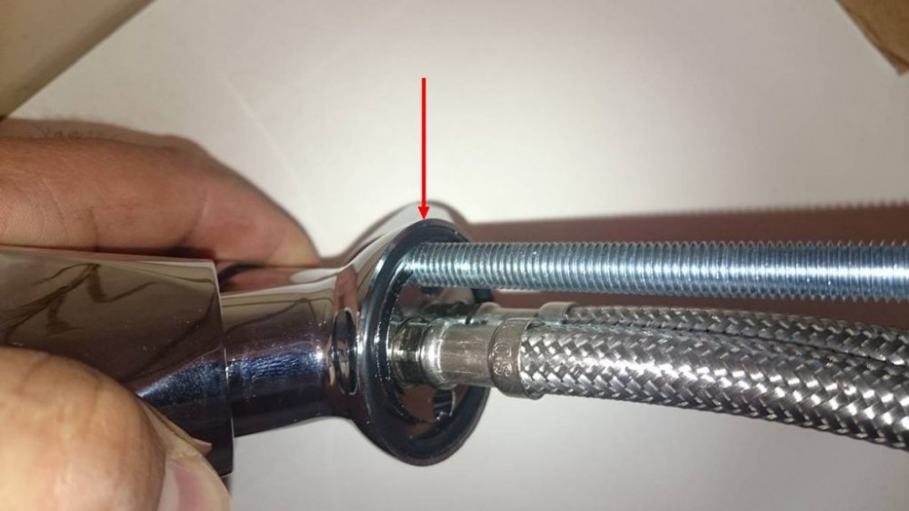 robinet qui ne couvre pas le trou