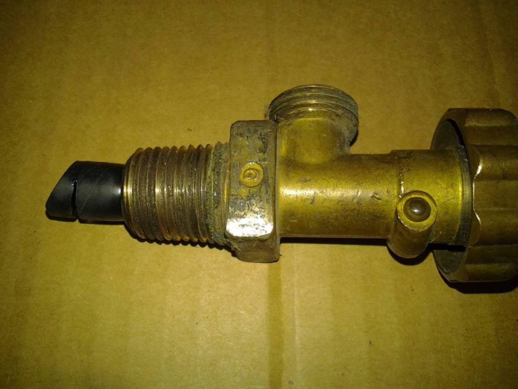 Robinet de bouteille gaz demonté