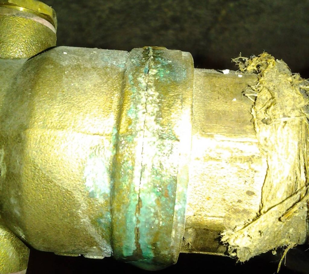 Zoom sur vanne cassé