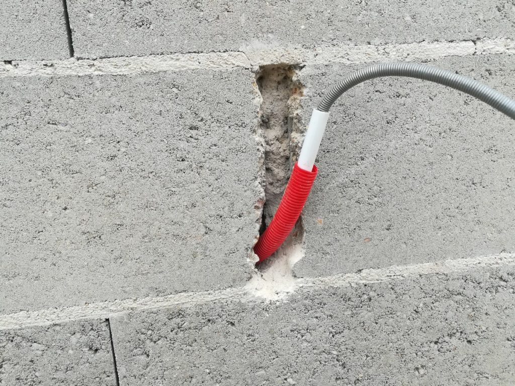 Ajuster le tuyau sans le plier