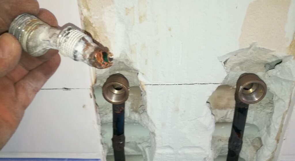 Sorties de cloison conformes