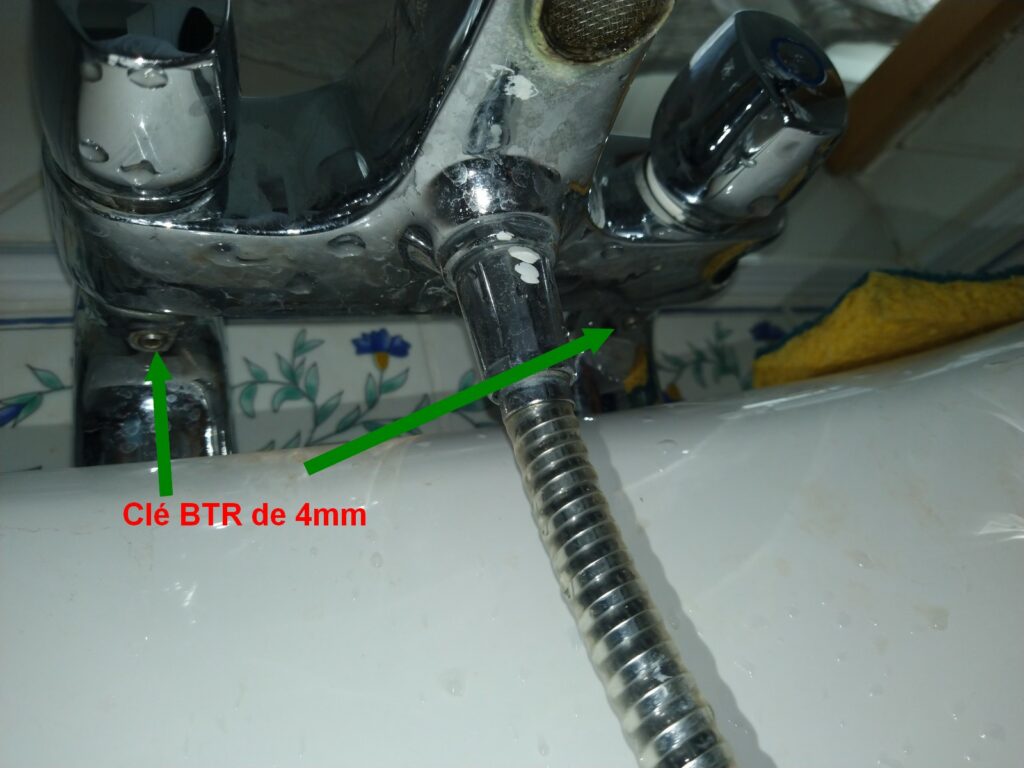 Désaccoupler le robinet des colonnettes