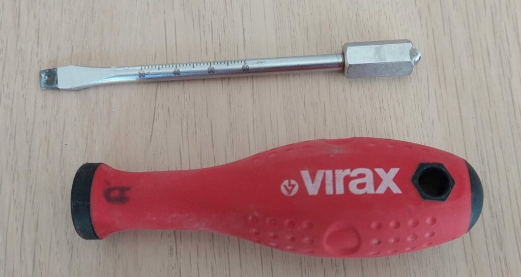 second tournevis cassé