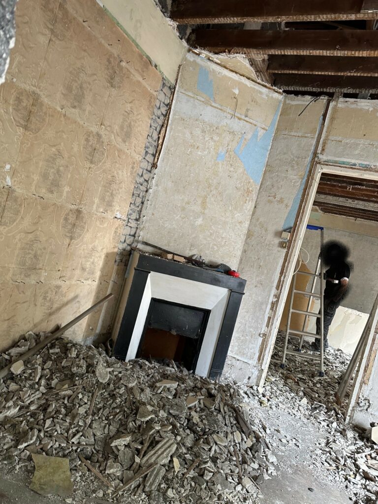 En cous de démolition