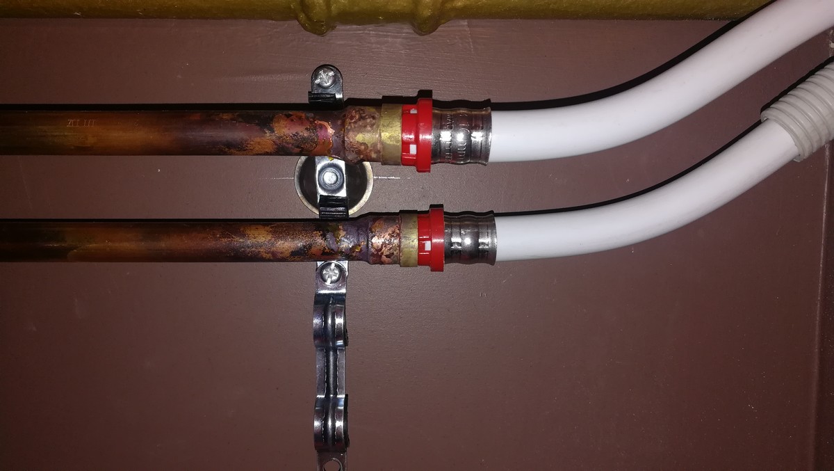 Poser les tuyaux et sertir