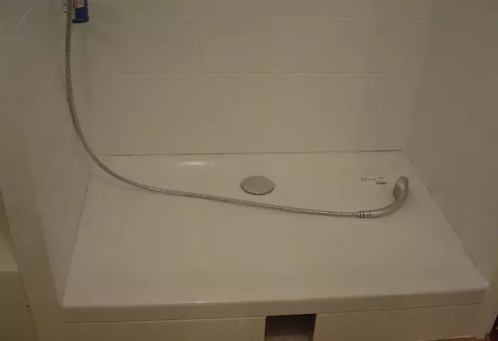 Receveur posé