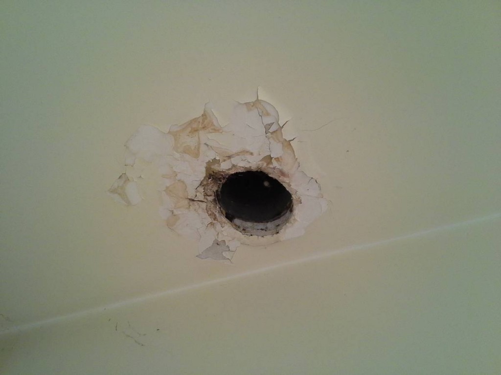 Image: dégats autour de la sortie de ventilation